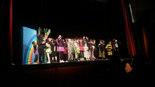 Els petits actors van mostrar les seves aptituds a la sala de la Societat