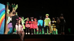 Els petits actors van mostrar les seves aptituds a la sala de la Societat