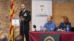 Polítics, agents de seguretat, empresaris i veïns van assistir a la presentació oficial