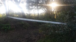 Han posat cintes per barrar el pas per camins