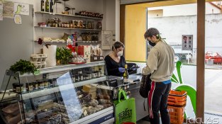 La vida confinada en una botiga