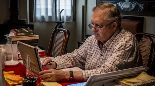 Els edils van seguir la sessió a través de dispositius variats