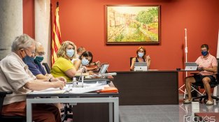 El primer ple presencial post-Covid va reorganitzar la disposició dels regidors