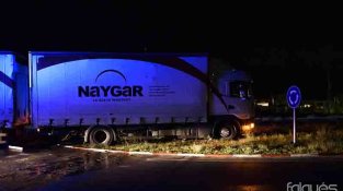 Voleu veure l'aparatós accident que va tenir lloc dilluns a la nit a la Jonquera? Us el mostrem en imatges