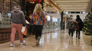 Estancs i supermercats es van tornar a omplir ahir