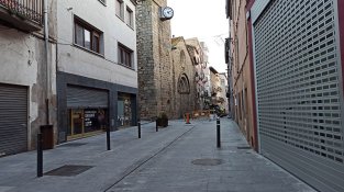 Comencen les obres per arranjar la pavimentació del carrer Major