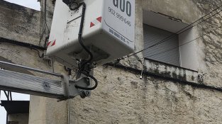 Una de les intervencions, al carrer de les Alzines