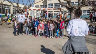Hi van participar alumnes de l'escola, i també de l'institut