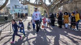 Hi van participar alumnes de l'escola, i també de l'institut
