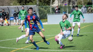 Un instant del partit a les Forques