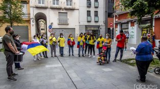 Concentració de la comunitat colombiana de la Jonquera