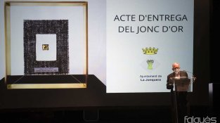 Emotiva entrega del Jonc d'Or a títol postum a Josep Serra i Vila