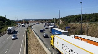 Trànsit intens avui a la Jonquera