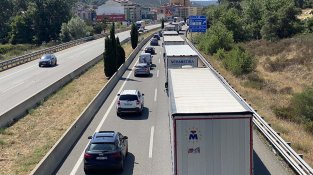 Trànsit lent en direcció sud a l'AP7 i l'N2