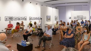 Una bona afluència a la presentació de Les agendes del tinent Blasi