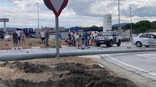 El camioner, que té 39 anys i conduïa un tràiler de l'empresa