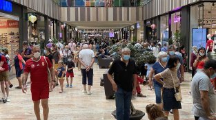 Imatge d'avui dissabte 21 d'agost al passadís central de Gran Jonquera