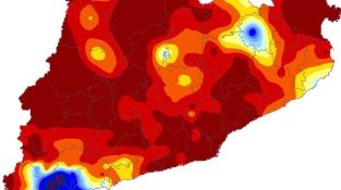 Mapa de precipitació acumulada durant el mes d’agost del 2021respecte de la mitjana climàtica