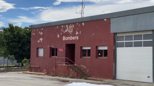 Convoquen 15 places de bombers voluntaris per la reconversió del parc de la Jonquera