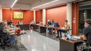 El Ple de l'Ajuntament de la Jonquera va aprovar congelar impostos i taxes municipals