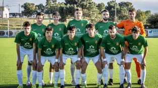 Imatges del partit entre la Unió Esportiva la Jonquera i el Palamós CF d'ahir diumenge