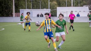 Imatges del partit entre la Unió Esportiva la Jonquera i el Palamós CF d'ahir diumenge