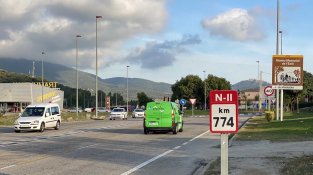La Policia Local de la Jonquera el va aturar a l'altura del quilòmetre 774,5 de l'N-II.