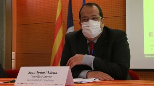 El conseller, durant l'acte de clausura