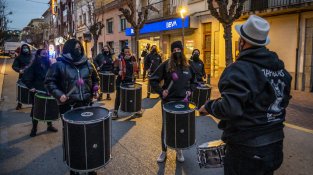 Els infants no van poder tocar els Reis, però sí fer-s'hi fotos