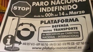 Flyer information que s'està repartint entre els camioners que circulen per la rotonda de Can Quartos