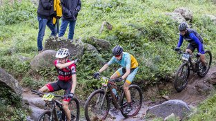 Els participants es van trobar un terreny molt enfangat