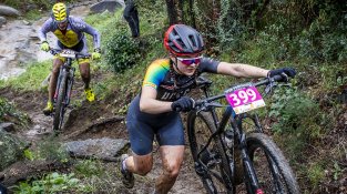 Els participants es van trobar un terreny molt enfangat