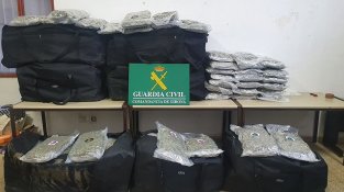 La droga estava camuflada entre palets