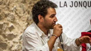 El debat es va fer als Porxos de Can Laporta