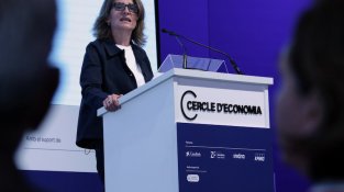 La ministra, durant la seva intervenció al Cercle d'Infraestructures