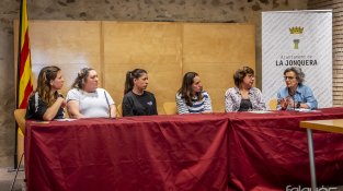 Les participants, en un moment del debat