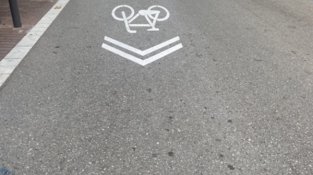 Els senyals són ben visibles i estan força junts entre ells