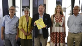La comitiva es va passejar pel museu durant una hora