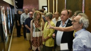 La comitiva es va passejar pel museu durant una hora