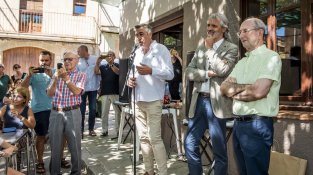 L'homenatge es va convertir en una festa popular
