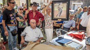 L'homenatge es va convertir en una festa popular