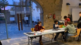 La creació ja engalana el pont