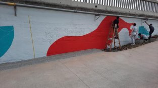 La creació ja engalana el pont