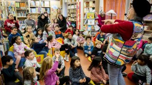 Els més petits van quedar deleïtats amb la història