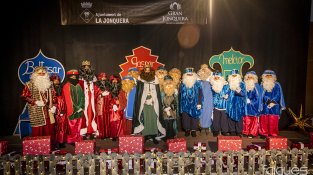 Després de la cavalcada, els Reis van muntar el seu campament a la sala de la societat