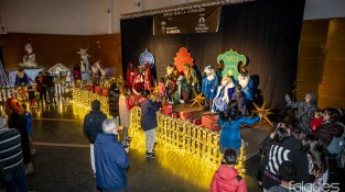 Després de la cavalcada, els Reis van muntar el seu campament a la sala de la societat