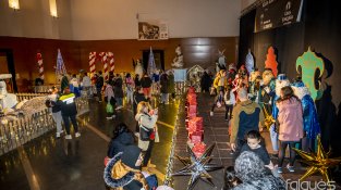 Després de la cavalcada, els Reis van muntar el seu campament a la sala de la societat