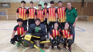 Segona equipació, amb els colors de la bandera catalana