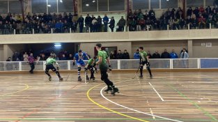 La grada figuerenca també es va omplir d'aficionats jonquerencs