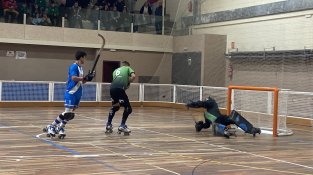 La grada figuerenca també es va omplir d'aficionats jonquerencs